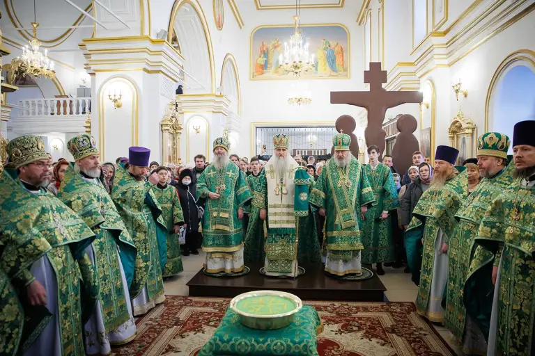 Божественная литургия в Спасо-Вознесенском кафедральном соборе Ульяновска