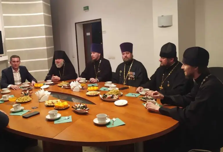 Состоялась встреча духовенства третьего Симбирского городского благочиния с главой района Владиславом Игониным