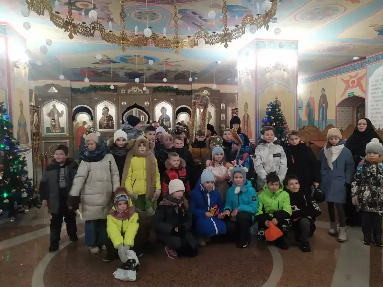 Школьники посетили Спасский женский монастырь