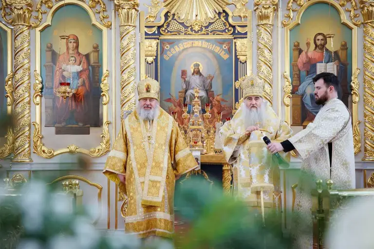 Божественная литургия в Спасо-Вознесенском кафедральном соборе Ульяновска