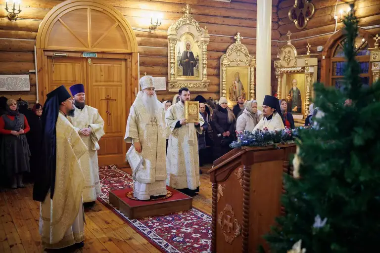 Божественная литургия в храме во имя бессребреников Космы и Дамиана при областной клинической больнице Ульяновска