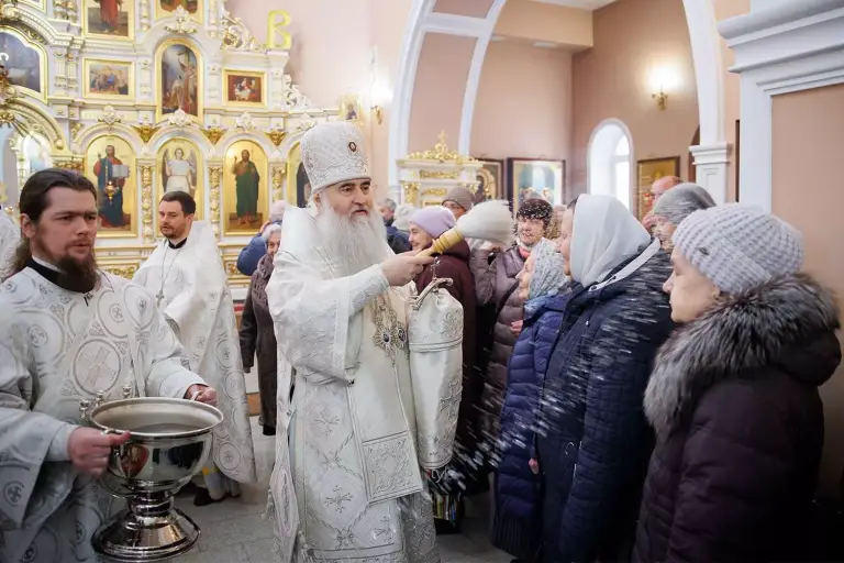 Божественная литургия в храме во имя Предтечи и Крестителя Господня Иоанна в Ульяновске