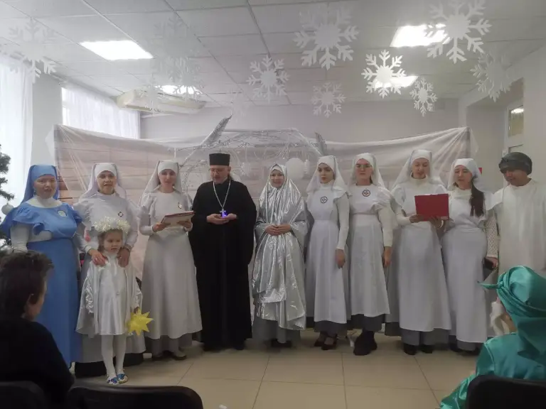 В центре «Исток» состоялся рождественский праздник для детей с ограниченными возможностями здоровья