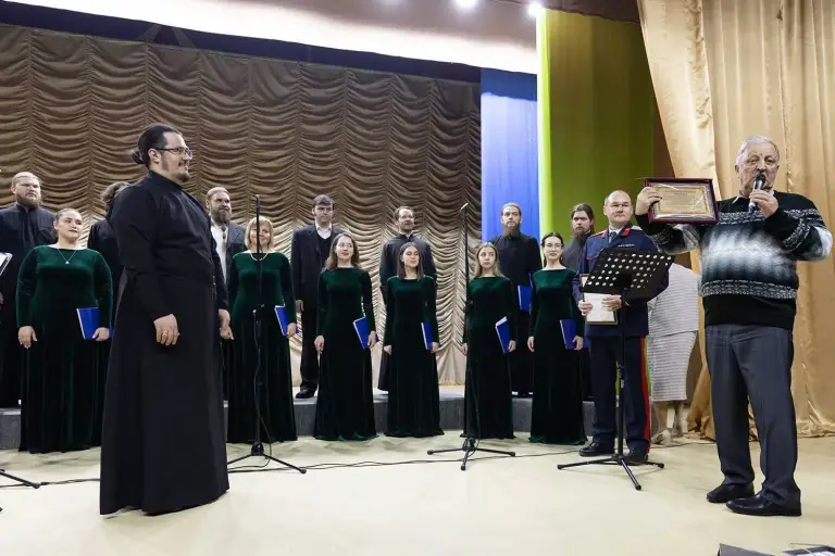 В поселке Новоспасское прошел концерт духовной музыки «Земле Русская»