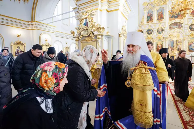 Божественная литургия в Спасо-Вознесенском кафедральном соборе Ульяновска
