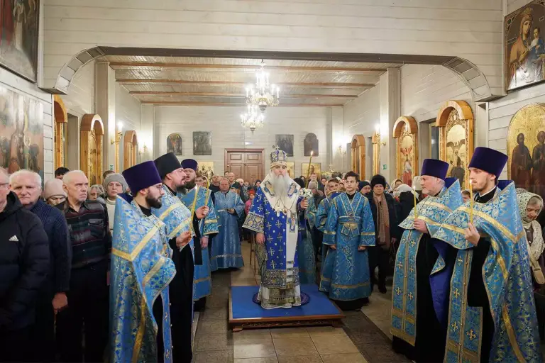 Всенощное бдение в храме Благовещения Пресвятой Богородицы в Ульяновске