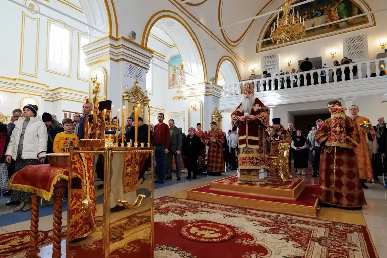 Божественная литургия и панихида в Спасо-Вознесенском кафедральном соборе Ульяновска