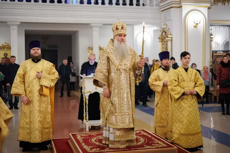 Всенощное бдение в Спасо-Вознесенском кафедральном соборе Ульяновска