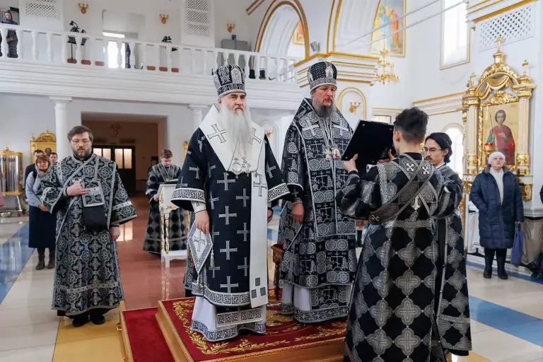 Литургия Преждеосвященных Даров в Спасо-Вознесенском кафедральном соборе Ульяновска