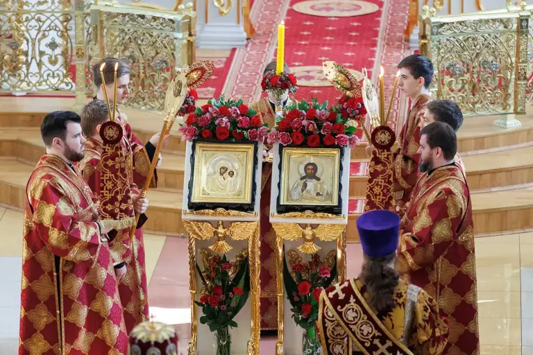 Митрополит Лонгин совершил чин Торжества Православия в Спасо-Вознесенском кафедральном соборе