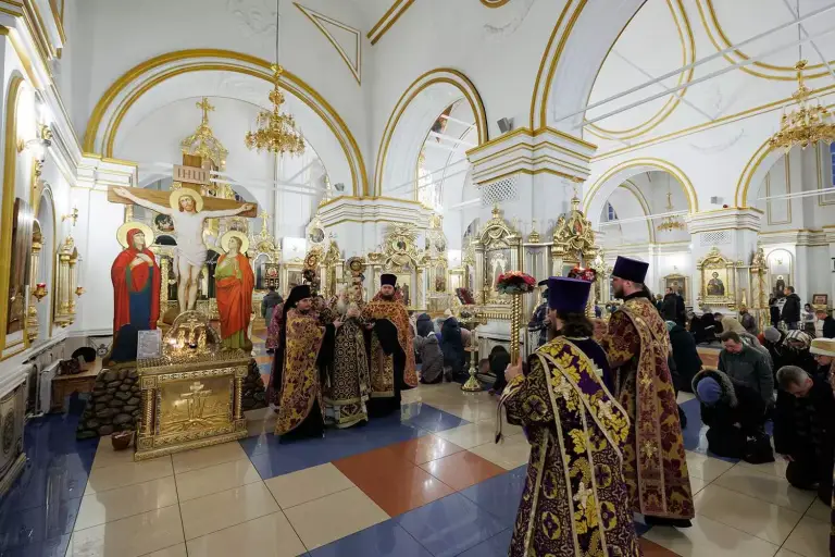 Всенощное бдение в Спасо-Вознесенском кафедральном соборе Ульяновска