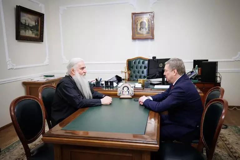 Состоялась встреча главы митрополии и губернатора области
