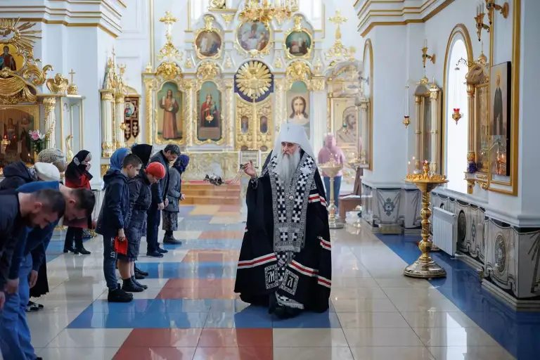 Уставное богослужение в Спасо-Вознесенском кафедральном соборе Ульяновска
