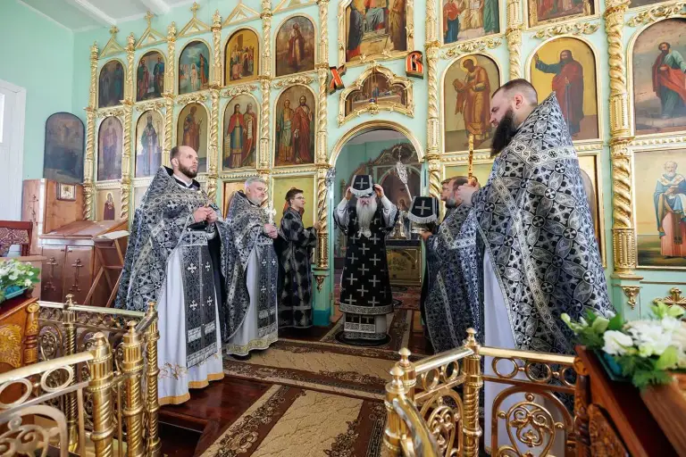 Литургия Преждеосвященных Даров в храме в честь иконы Божией Матери «Неопалимая Купина» г. Ульяновска