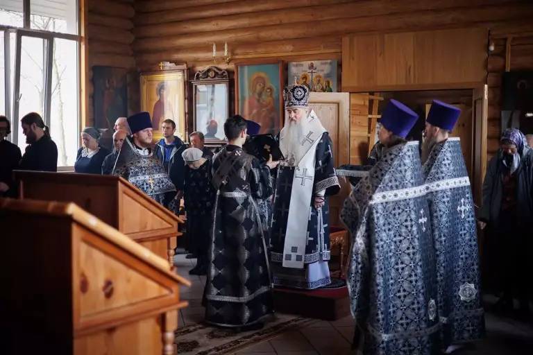 Литургия Преждеосвященных Даров в храме в честь Казанской иконы Божией Матери г. Ульяновска