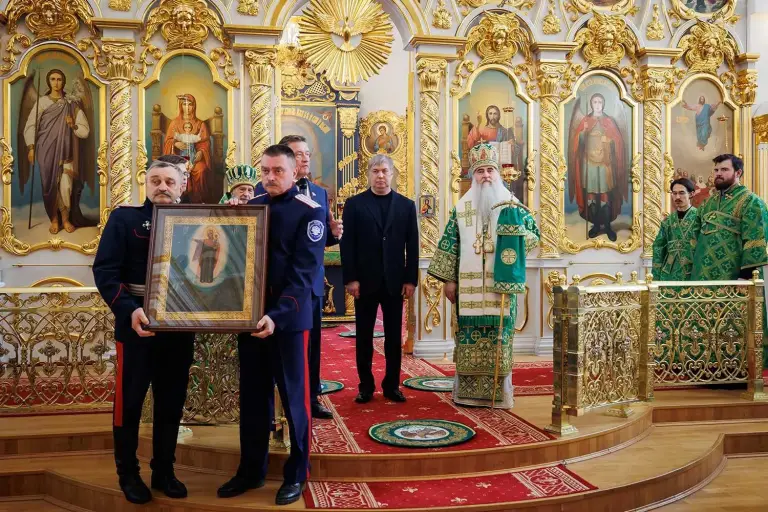 Заступница воинов: Симбирской епархии передана икона Божией Матери «Августовская»