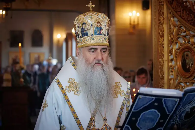 Вопрос Архиерею. Сегодня христианином проще или сложнее быть, чем 40 лет назад?
