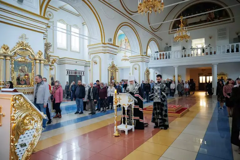 Уставное богослужение в Спасо-Вознесенском кафедральном соборе Ульяновска
