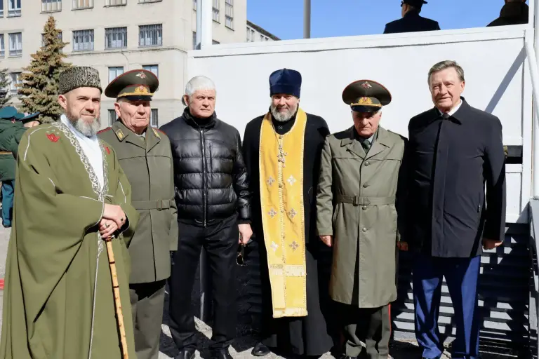 Священник принял участие в юбилейном выпуске курсантов-связистов