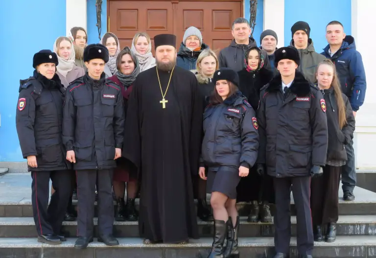 Спасо-Вознесенский кафедральный собор посетили молодые сотрудники органов внутренних дел