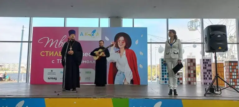 Благочинный посетил благотворительный марафон «Пасхальная радость для всех»