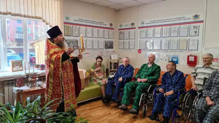 Пасхальный молебен в Ульяновском областном хосписе