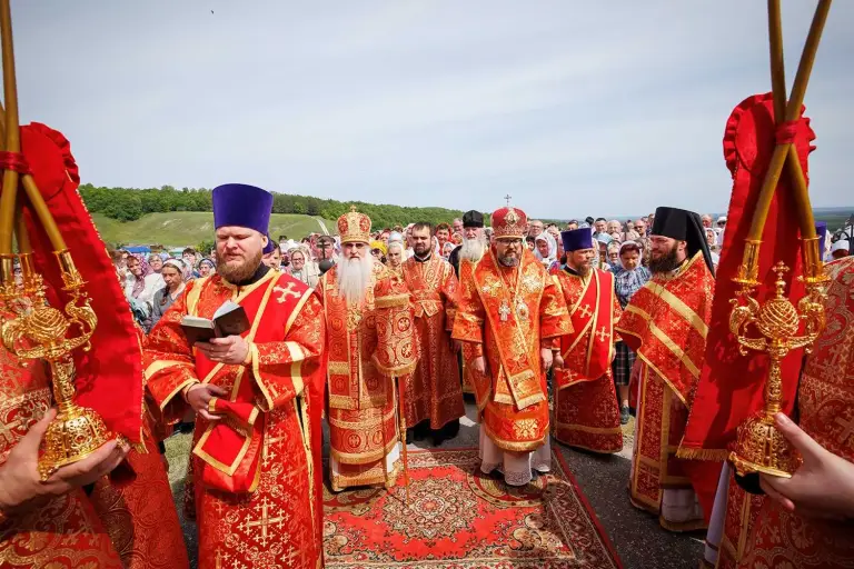 Божественная литургия в часовне святителя Николая Чудотворца на Никольской горе в р.п. Сурское