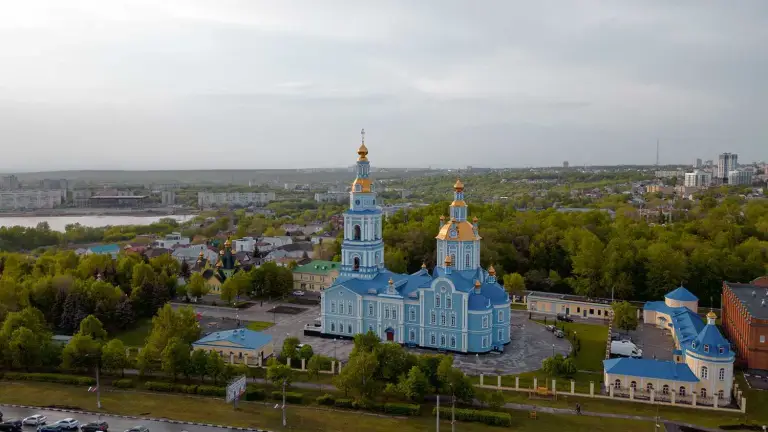 Митрополит Лонгин совершит молебен на начало учебного года в преддверии Дня знаний