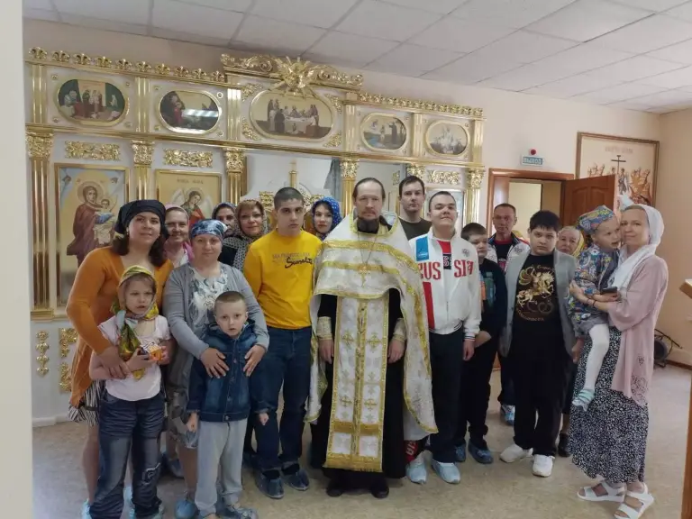 Соборование детей с ограниченными возможностями в Свято-Богородице-Неопалимовском храме