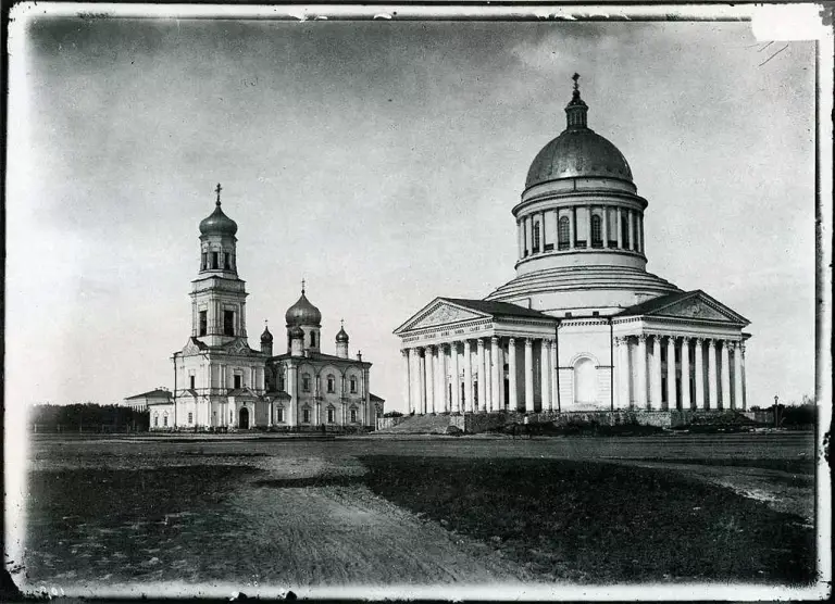 Увековечить память архипастырей
