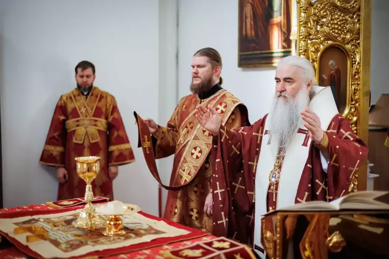 Божественная литургия в Спасо-Вознесенском кафедральном соборе г. Ульяновска