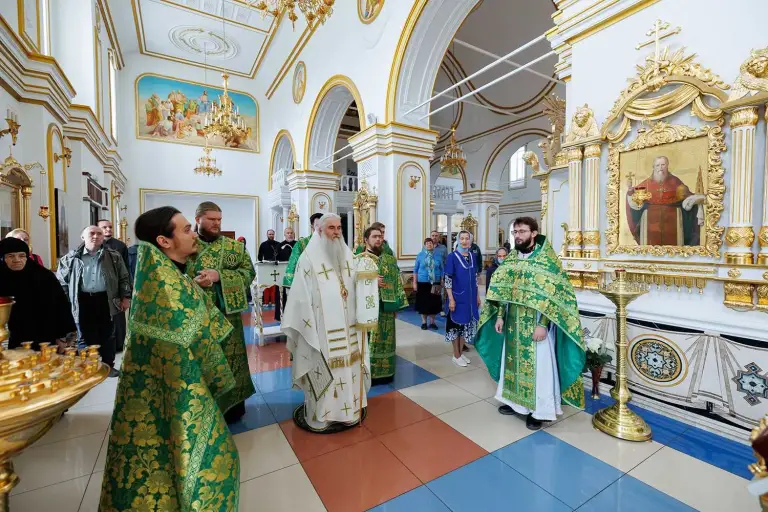 Божественная литургия в Спасо-Вознесенском кафедральном соборе г. Ульяновска