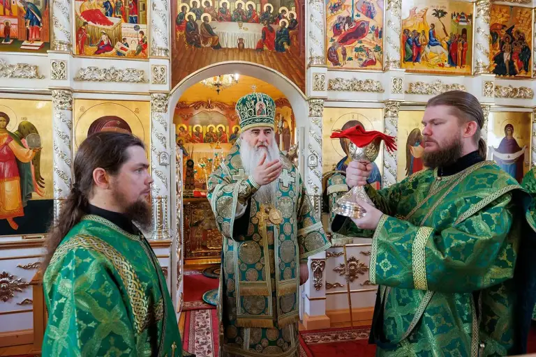 Божественная литургия в храме Покрова Божией Матери г. Ульяновска