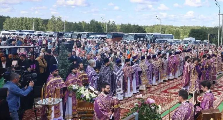 Божественная литургия на подворье Никольского женского монастыря с. Годеново