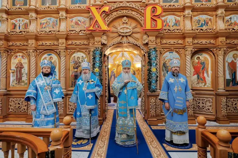 Божественная литургия в Богоявленском храме р.п. Старая Майна