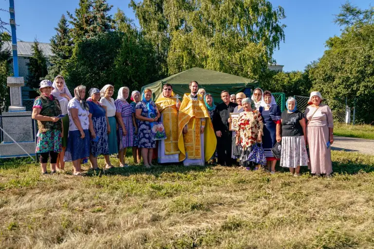 Литургия на месте разрушенного Троицкого храма села Крестниково Цильнинского района