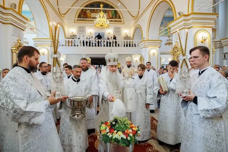 Божественная литургия в Спасо-Вознесенском кафедральном соборе г. Ульяновска