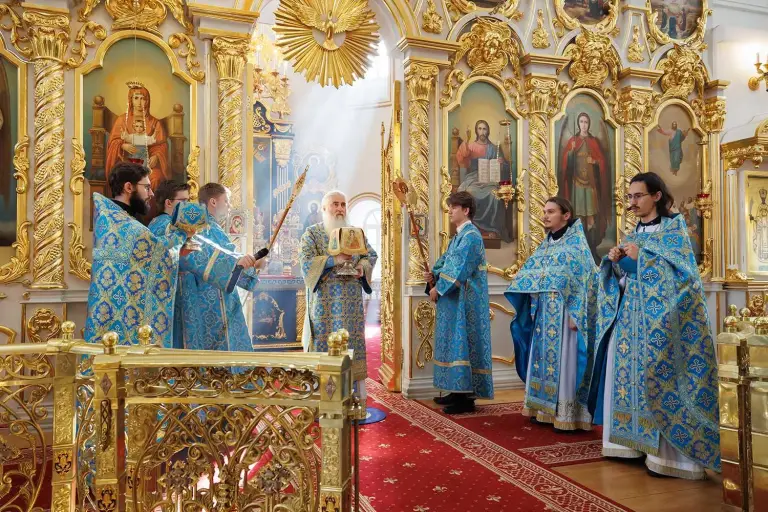 Божественная литургия в Спасо-Вознесенском кафедральном соборе г. Ульяновска