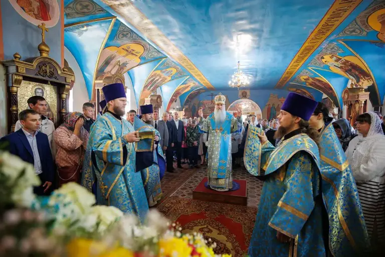 В день памяти святых мучеников Флора и Лавра Митрополит Лонгин совершил Божественную литургию в храме во имя преподобного Серафима Саровского р.п. Кузоватово