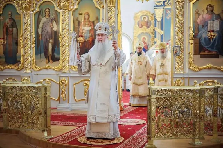 Служить с самоотдачей Богу и Церкви