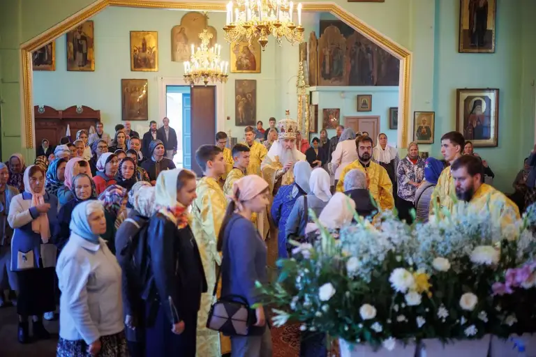 Всенощное бдение в храме в честь иконы Божией Матери «Неопалимая Купина» г. Ульяновска
