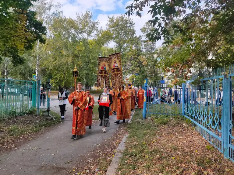 В Симбирской епархии прошел крестный ход в День трезвости