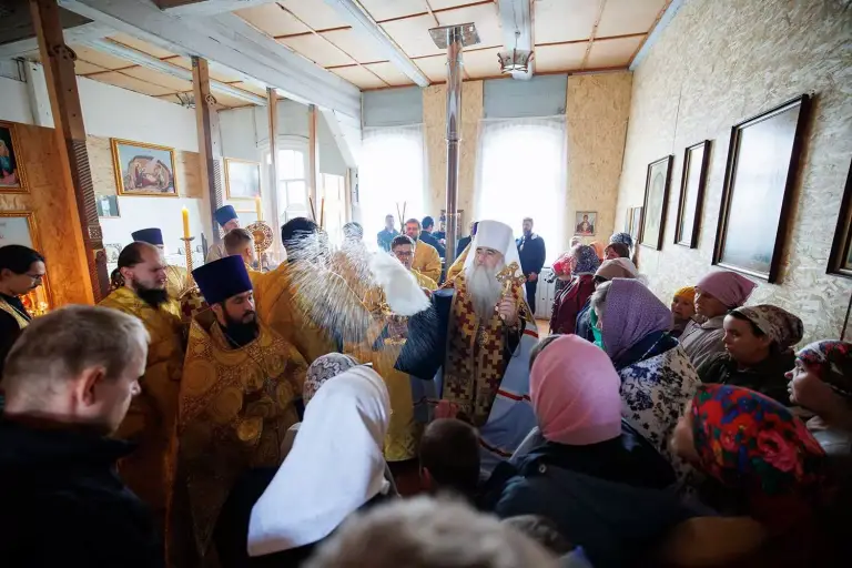 Молебен в храме в честь Рождества Христова с. Русская Цильна