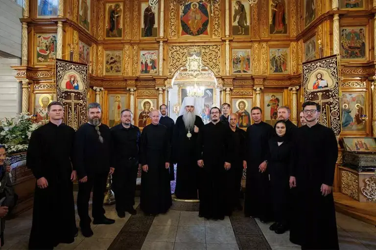 Божественная литургия в храме в честь Благовещения Пресвятой Богородицы г. Ульяновска