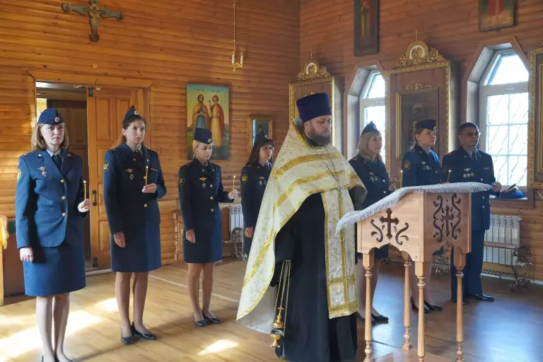 В храме в честь Всех Святых была совершена панихида по сотрудникам УИС, погибшим при выполнении служебных обязанностей