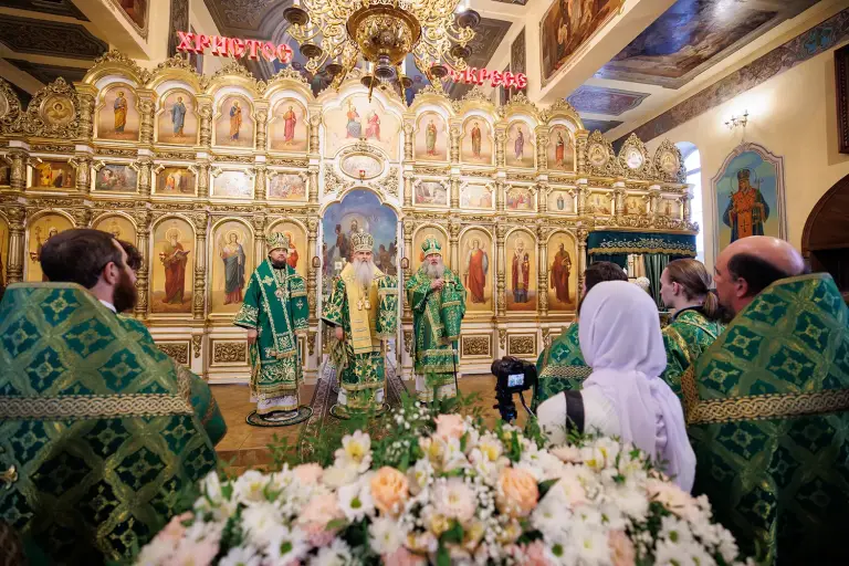 Божественная литургия в храме во имя святителя Николая Чудотворца г. Димитровграда