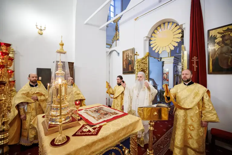 Божественная литургия в Спасо-Вознесенском кафедральном соборе г. Ульяновска