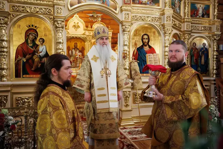 Божественная литургия в храме во имя святых бессребреников Космы и Дамиана при областной клинической больнице г. Ульяновска