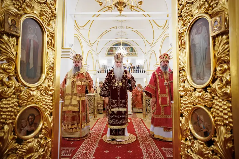 Божественная литургия в Спасо-Вознесенском кафедральном соборе г. Ульяновска