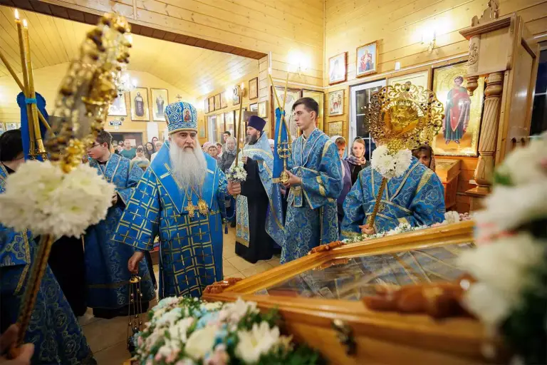 Всенощное бдение в храме Покрова Божией Матери г. Ульяновска